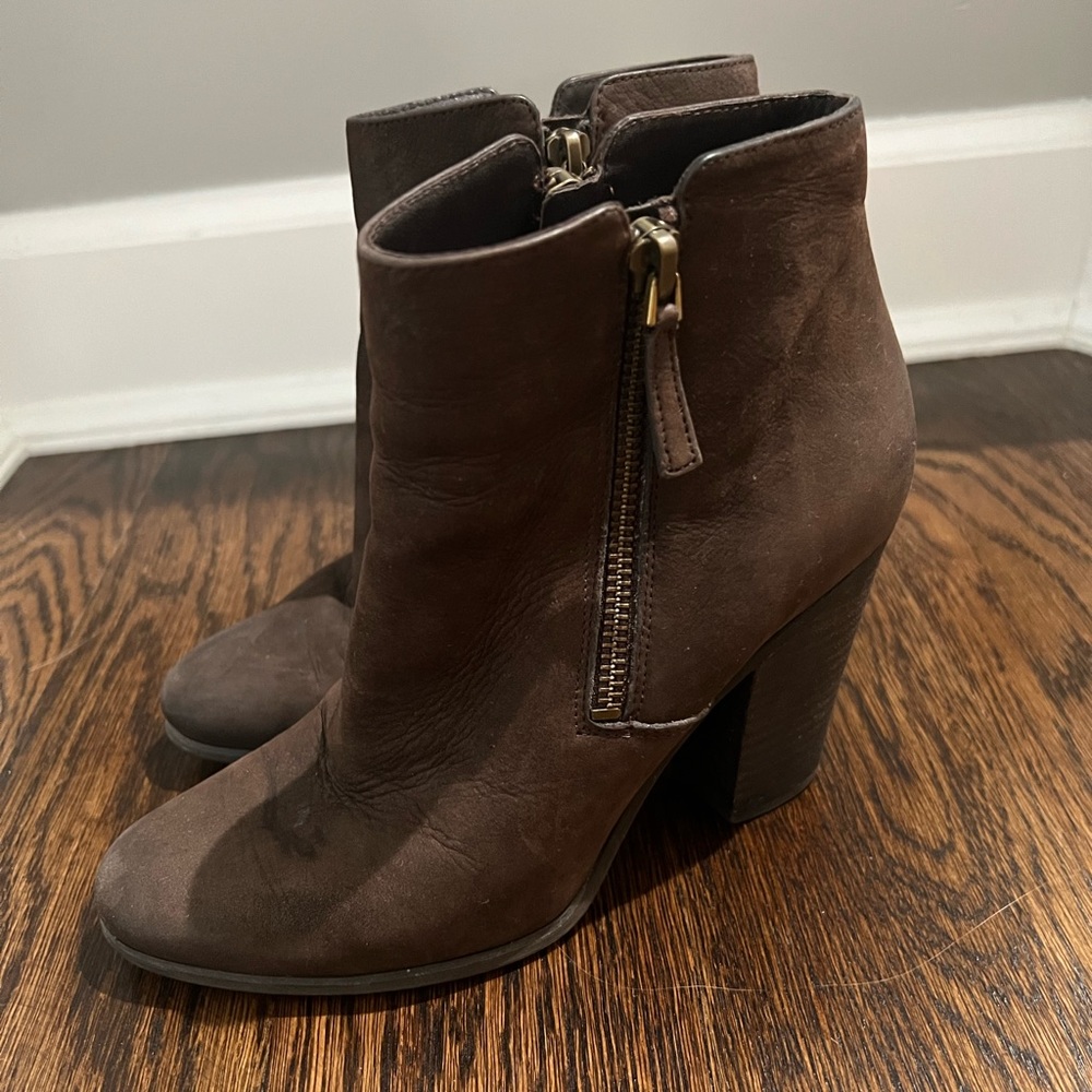 MICHAEL KORS Denver bootie size 6